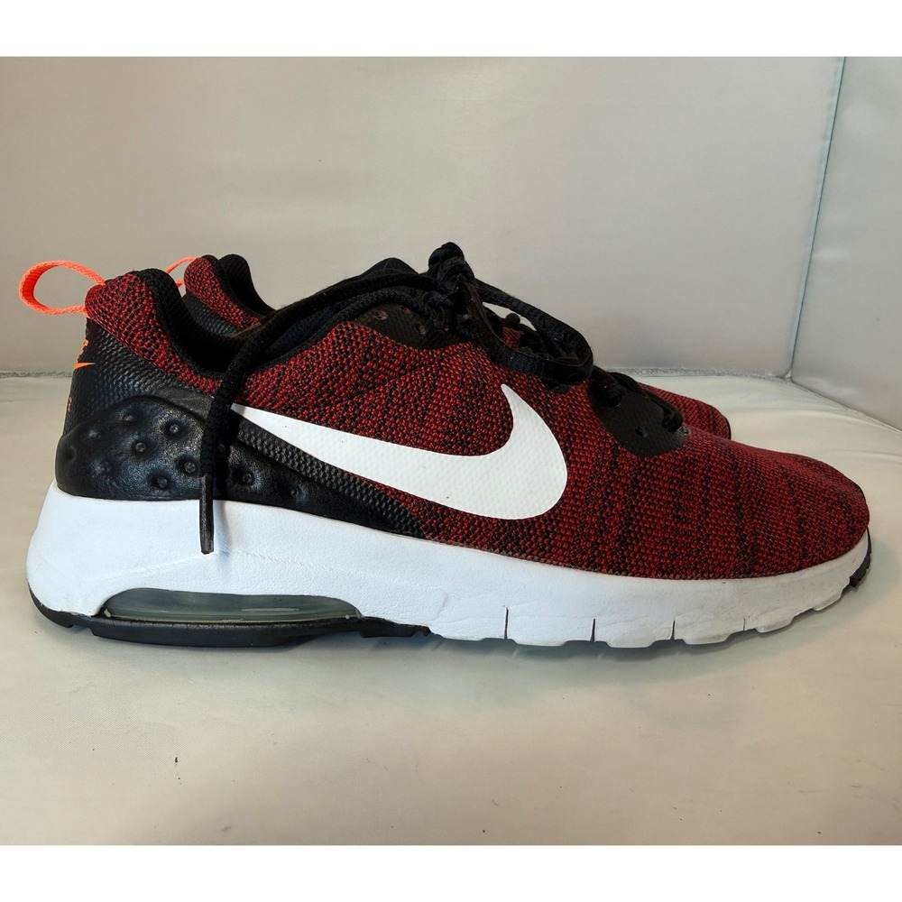 Nike Air Max Motion LW SE Sneakers 7Y